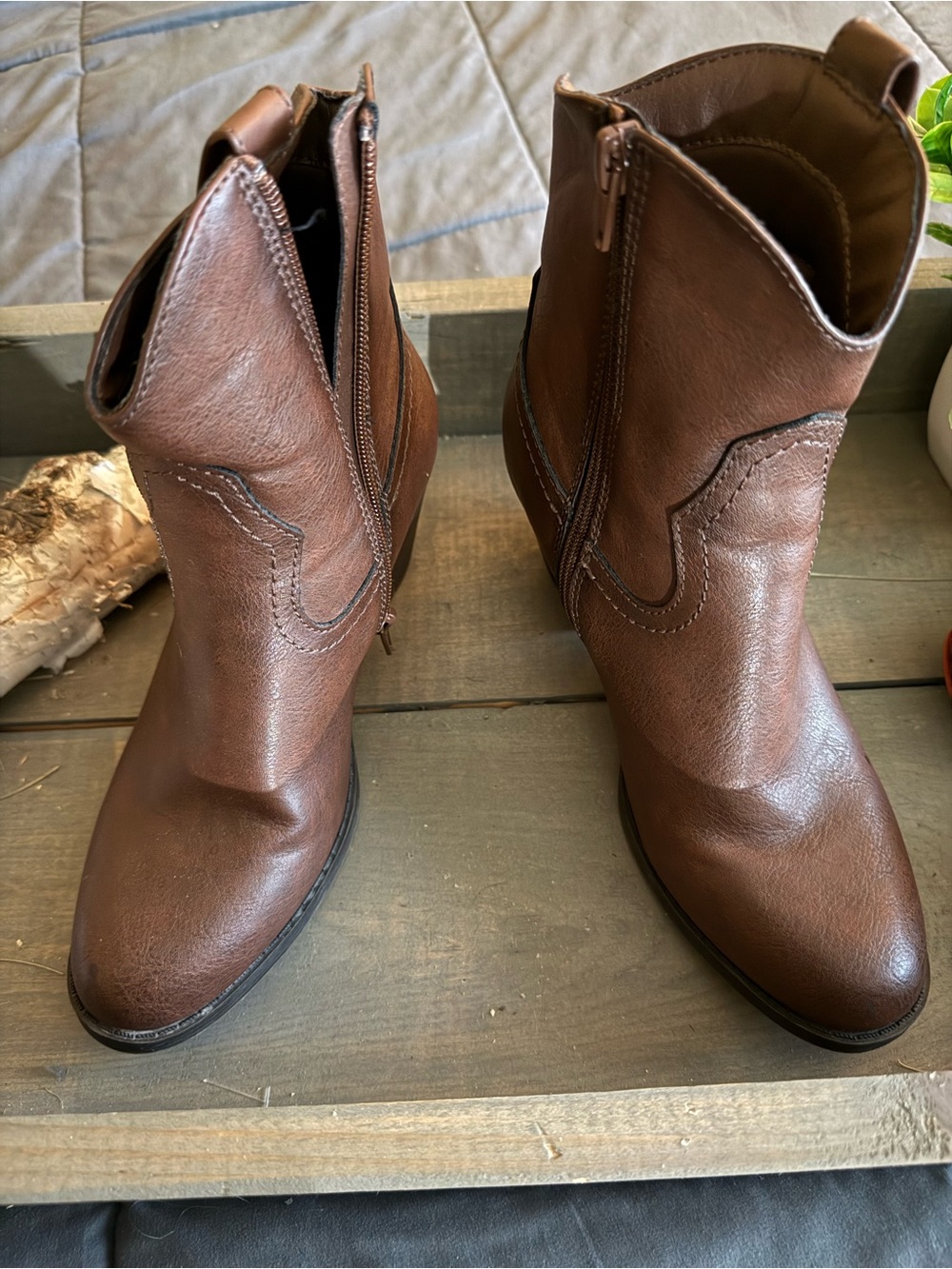 Women's Frye & Co Daxx Ankle Boots - Classic Zip Western Bootie